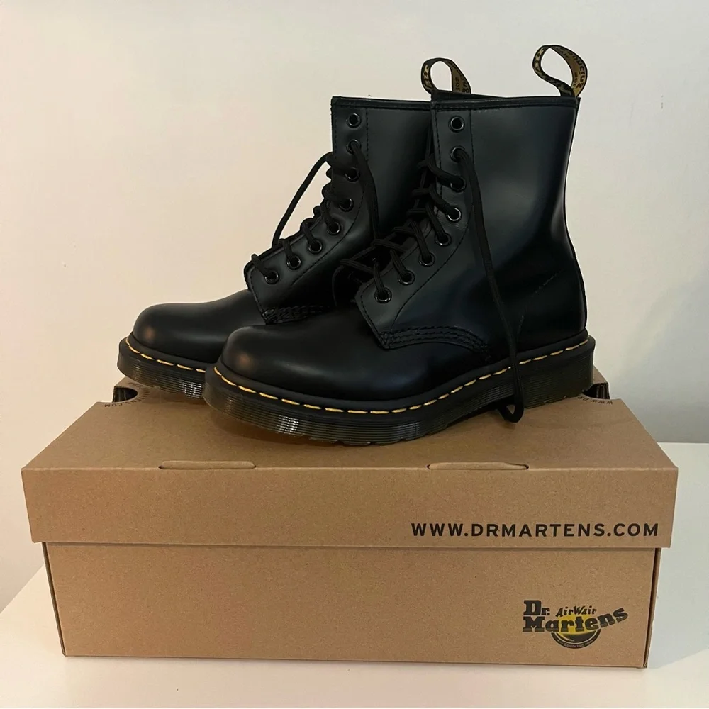 DR. Martens 1460 Lace Up - Picture 9 of 11